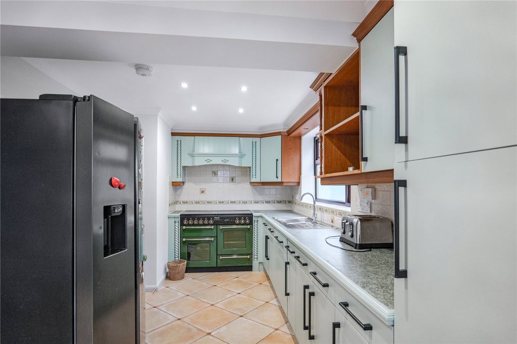 Property photo 2 of 18 Picture No. 05