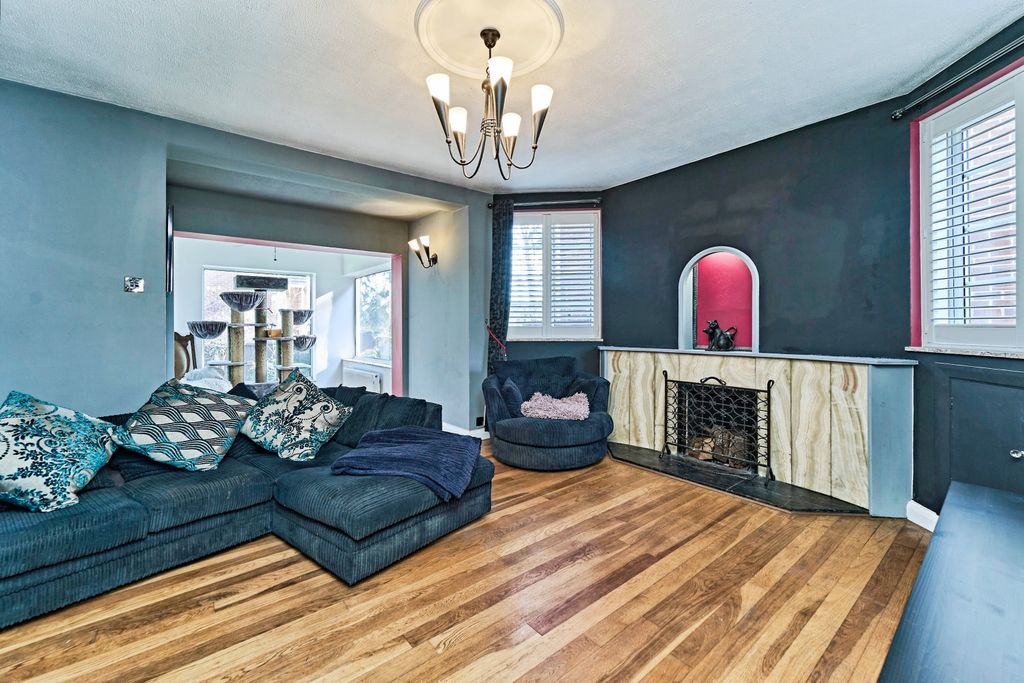 Property photo 2 of 15