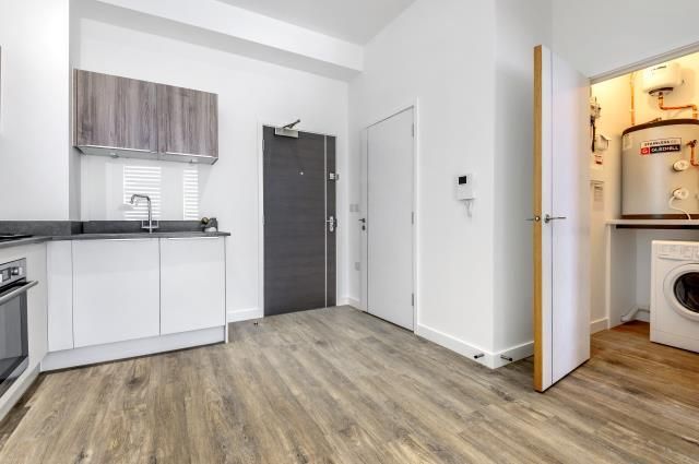 Property photo 2 of 5 Kitchen