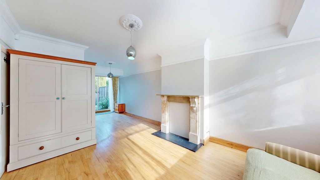Property photo 3 of 41
