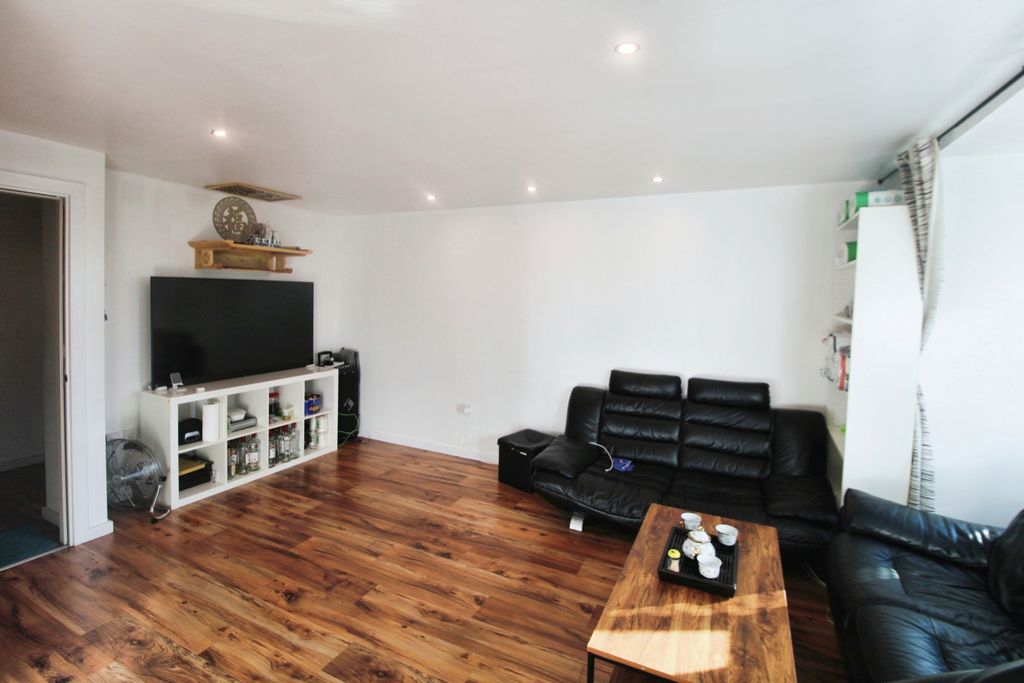 Property photo 3 of 7 D594F2d4-Img_6843.Jpg