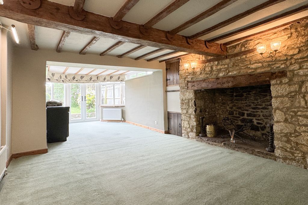 Property photo 3 of 27 3.Jpg
