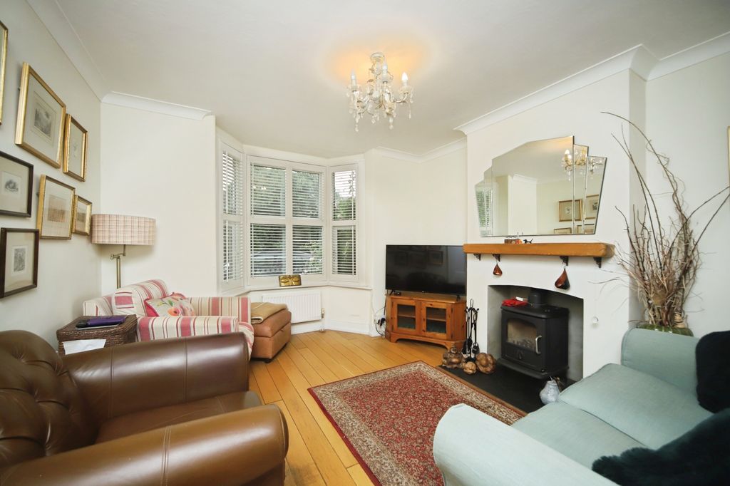 Property photo 3 of 13
