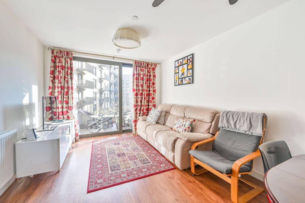Property photo 1 of 9