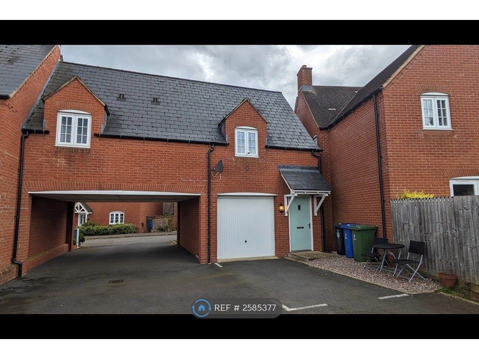 Property photo 3 of 18 Rear Access/Door/Parking