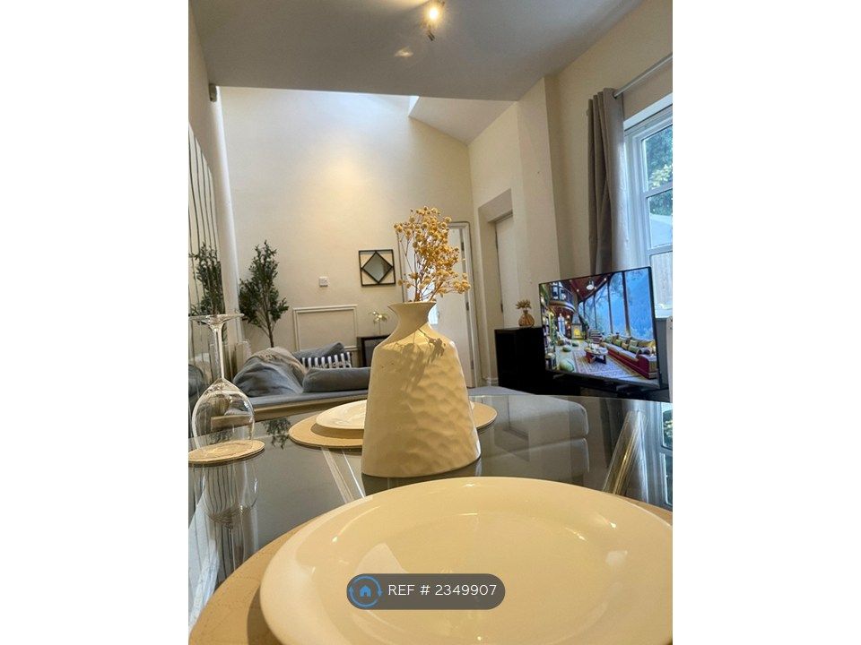 Property photo 1 of 27