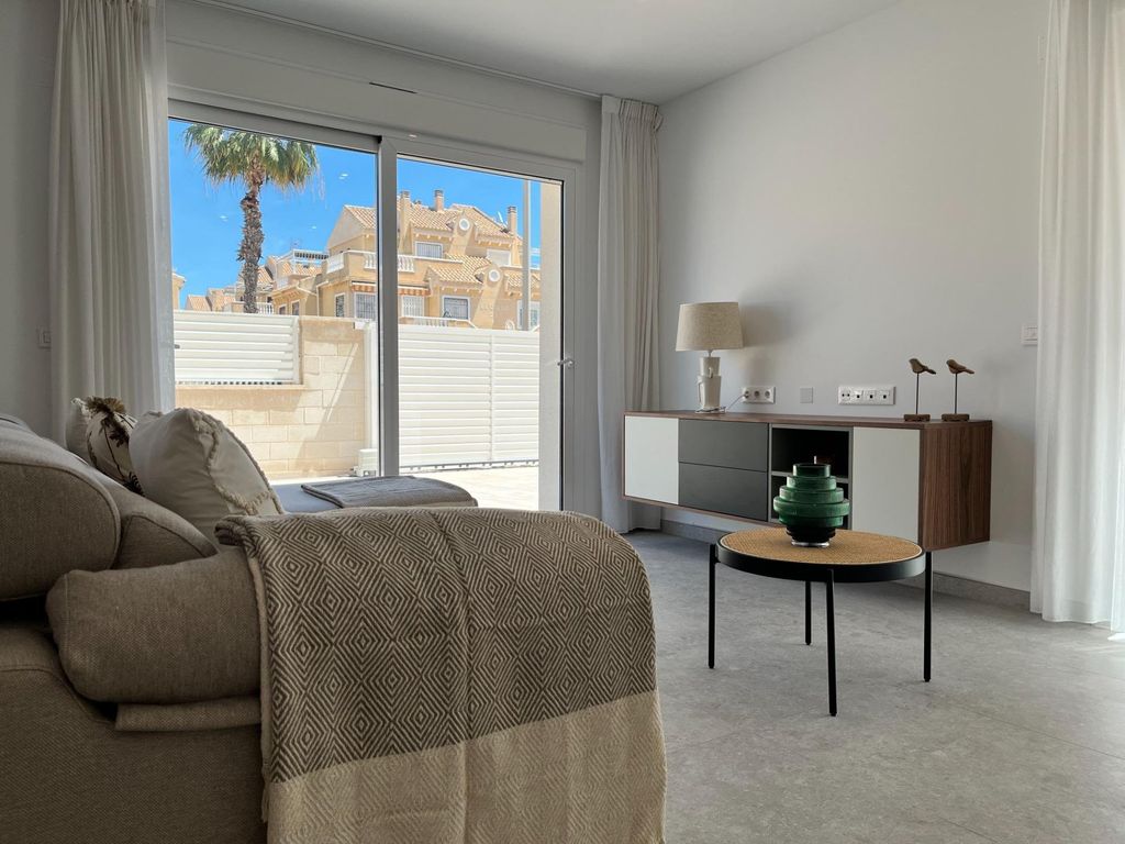 Property photo 3 of 34