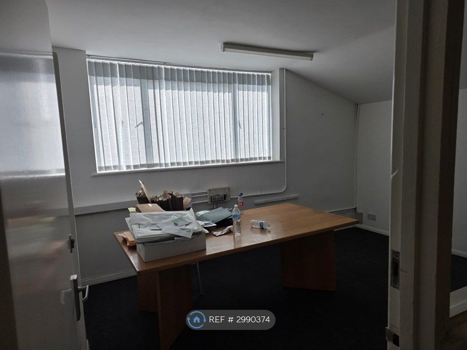 2 bed maisonette to rentSecond Avenue, Southampton SO15 photo 4
