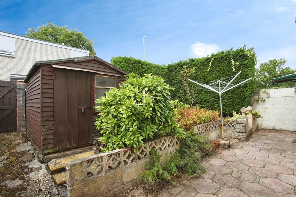 Property photo 3 of 17