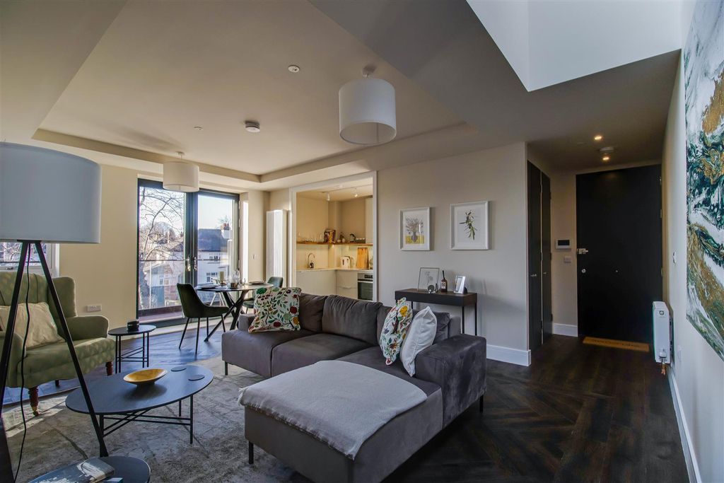 Property photo 3 of 16