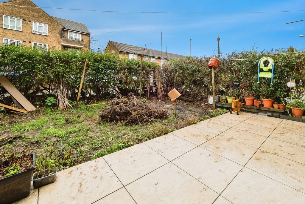 Property photo 2 of 16 Pbox-Img.Jpg