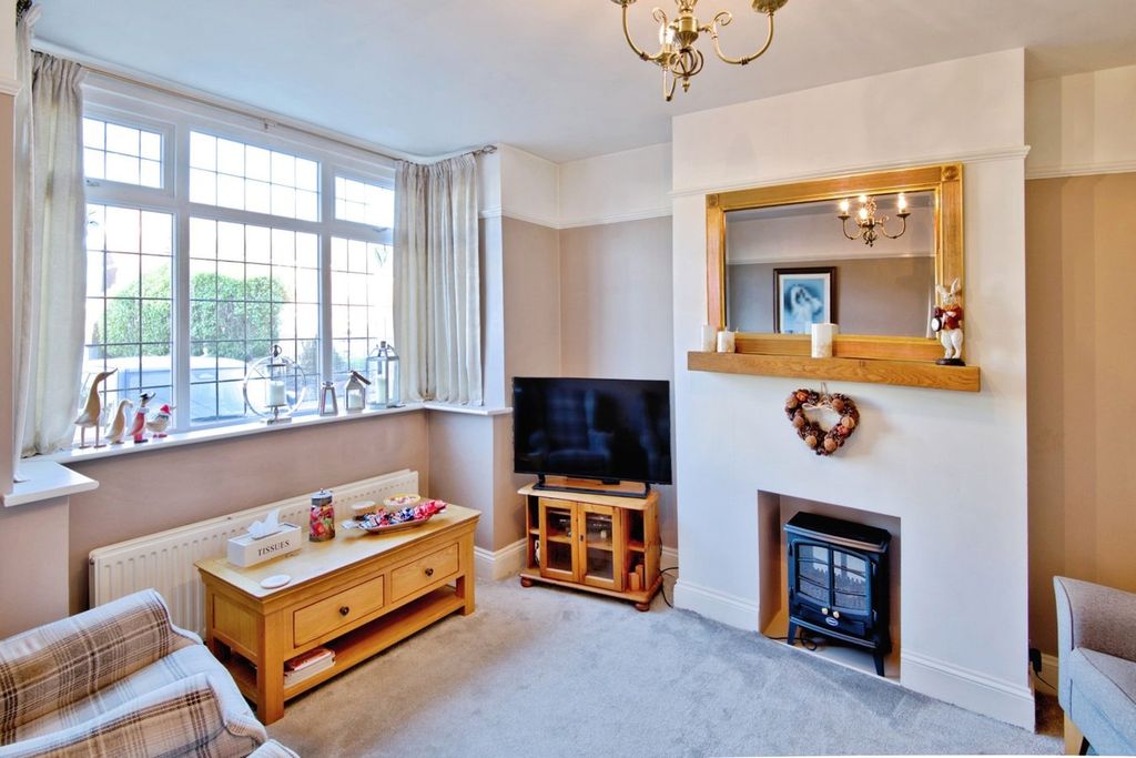 Property photo 2 of 23