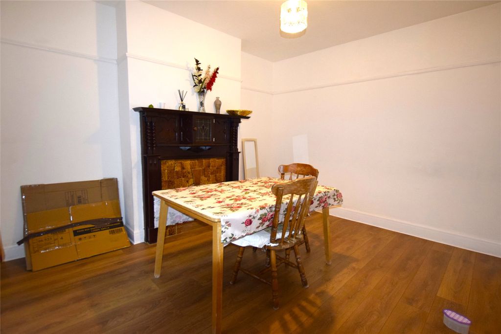 Property photo 2 of 13 Dining Room