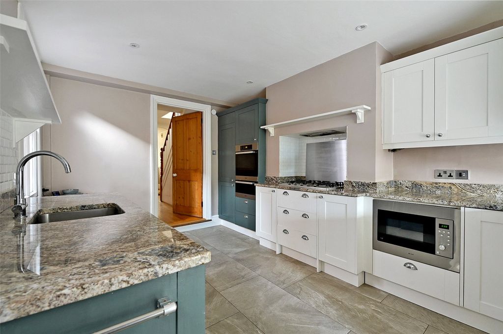 Property photo 3 of 10 Picture No. 05