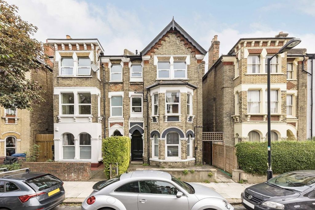 Property photo 1 of 7