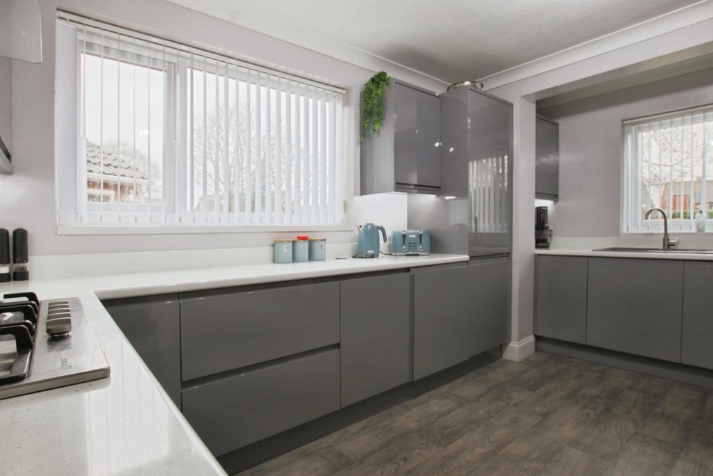 Property photo 3 of 12 4764138