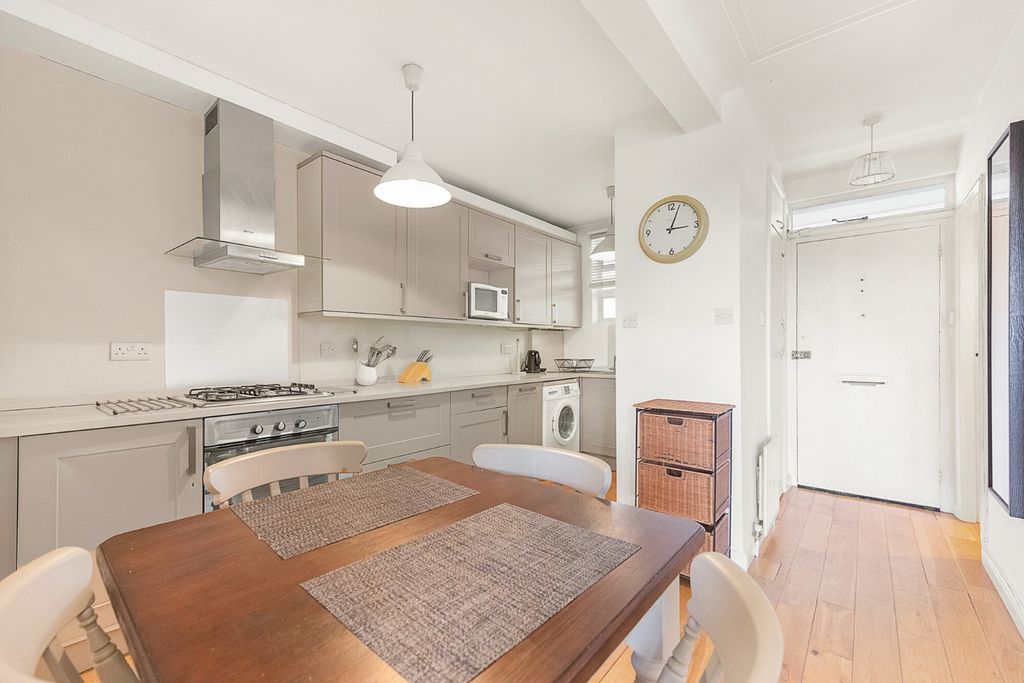 Property photo 3 of 7 4398262