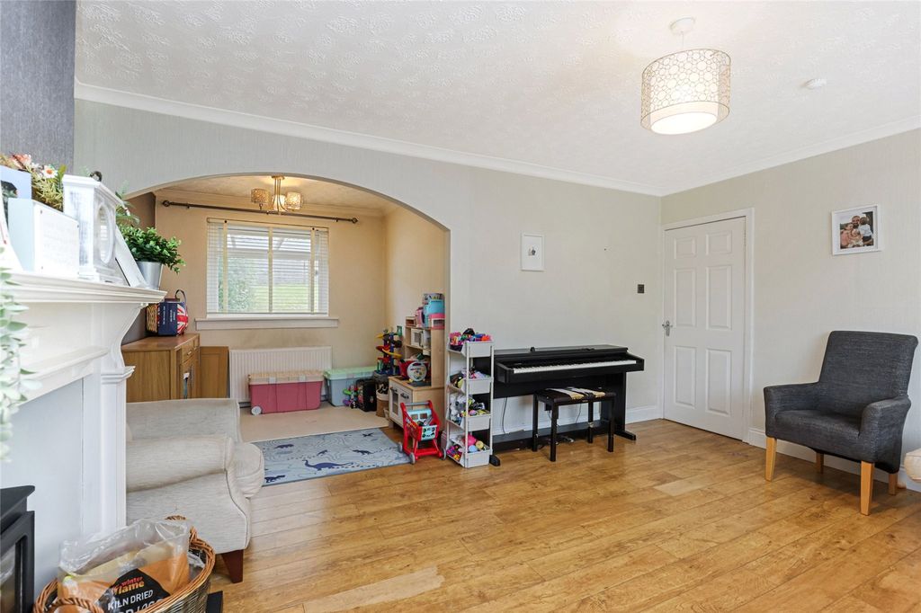 Property photo 3 of 18 Picture No. 10