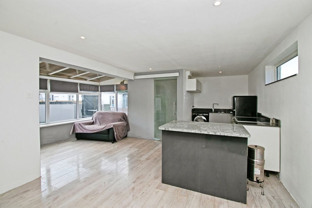 Property photo 2 of 20 Living Area