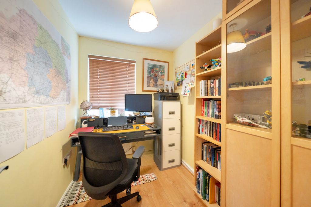 Property photo 3 of 19