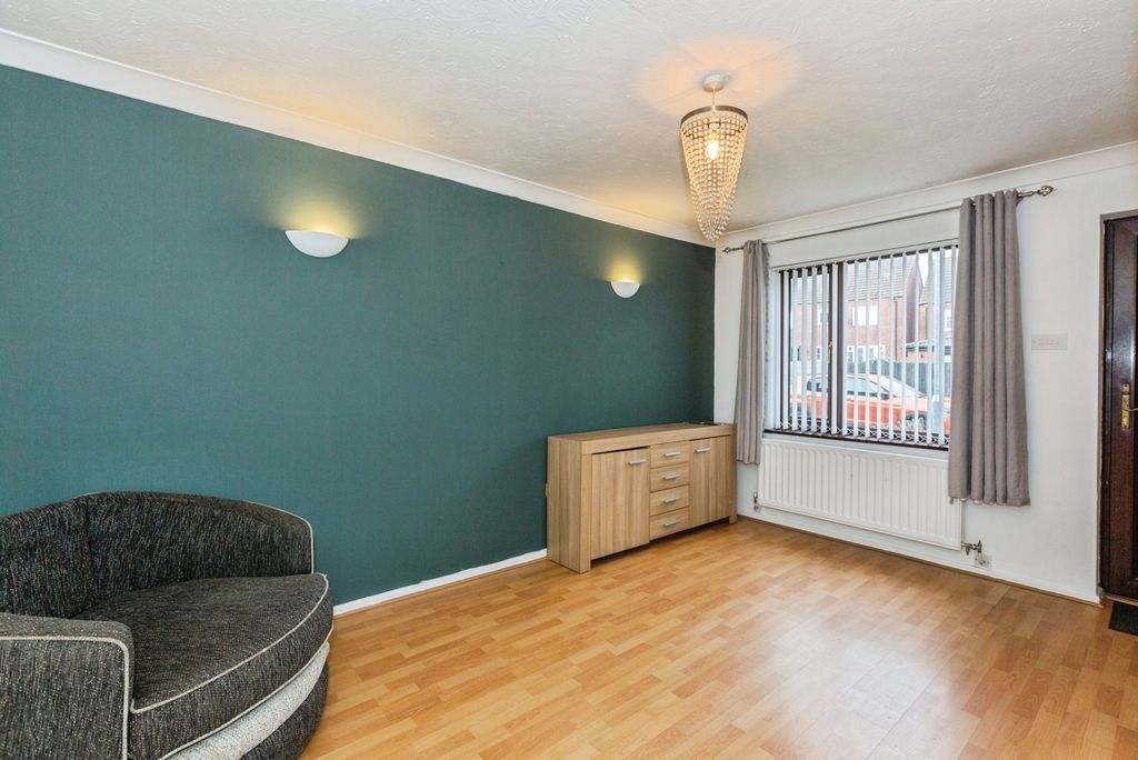 Property photo 2 of 17 Photo