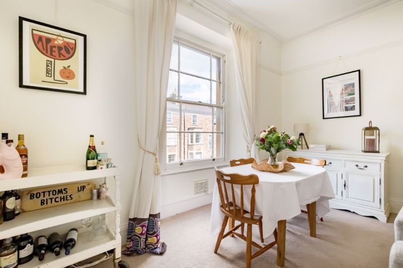 Property photo 3 of 11 Dining Area