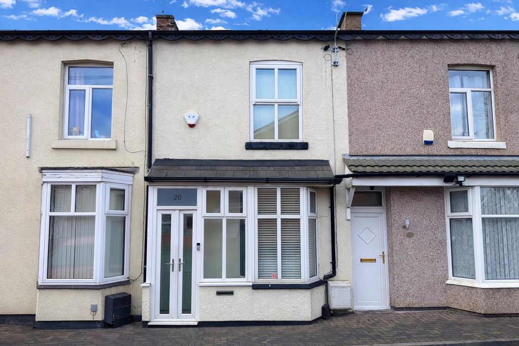 Property photo 1 of 18