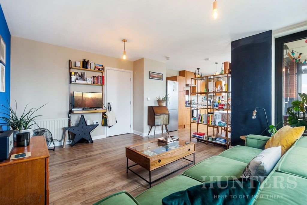 Property photo 2 of 8 Flat 104, Isobel Place N15 4Fp-8.Jpg