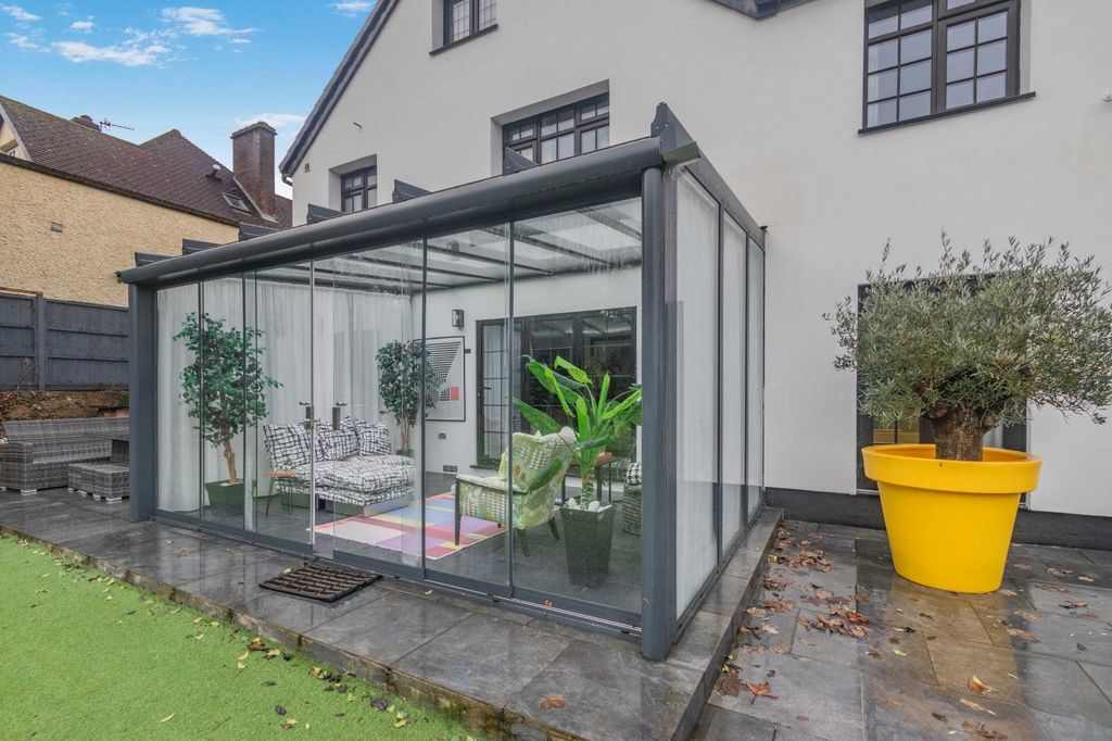 Property photo 3 of 11 Picture No. 04