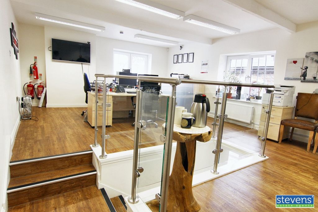 Property photo 2 of 6 Img_2716