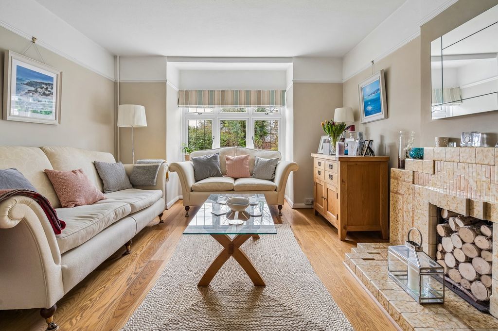 Additional image 7 of 3 bed detached house for saleSt James Walk, Richings Park, Iver SL0