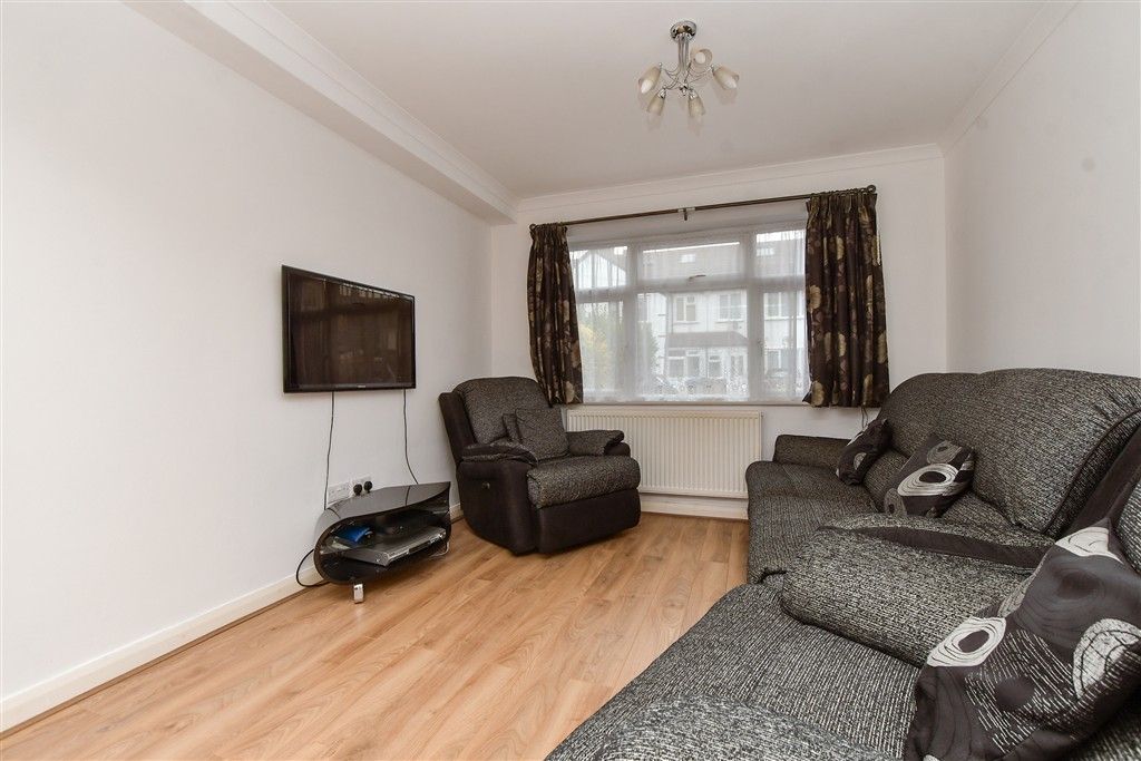 Property photo 2 of 12 Lounge