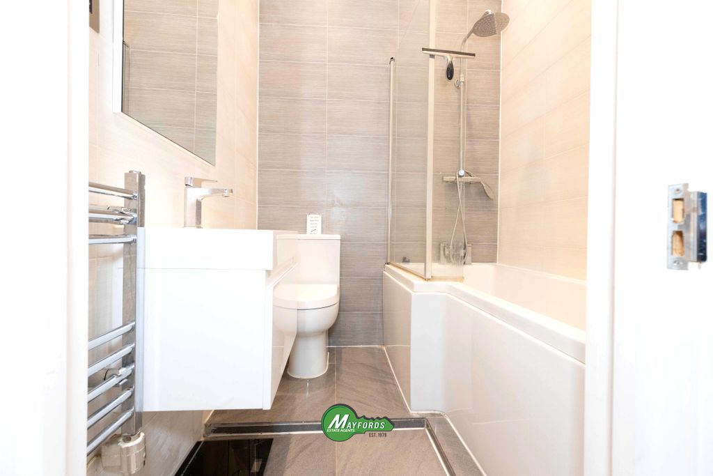 Property photo 3 of 6 Gallery