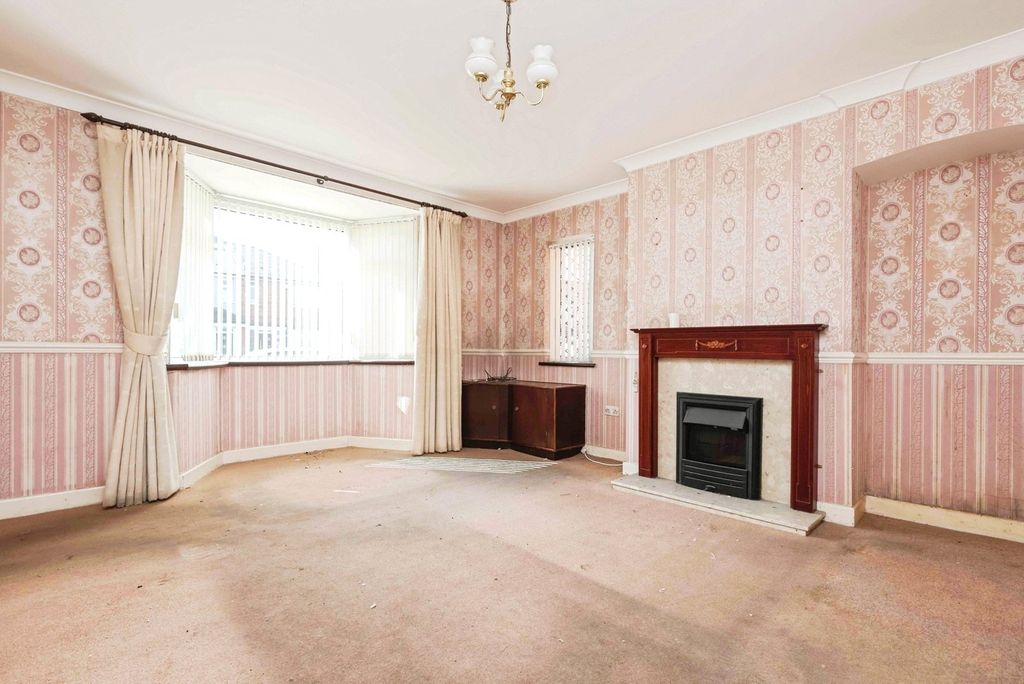 Property photo 2 of 16 Photo