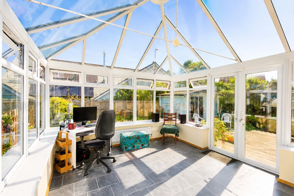 Property photo 2 of 11 5F63c742-8Dee-4279-Be8d-4F37Dbf1d6Fb (1)