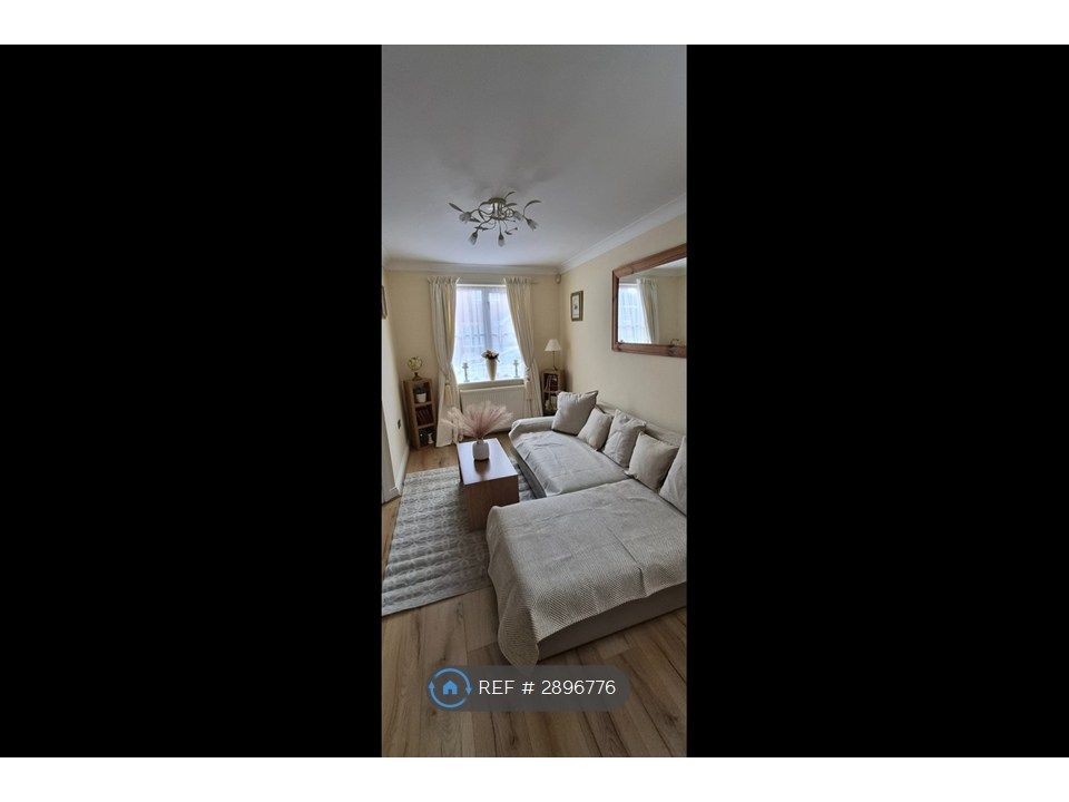 Property photo 3 of 35