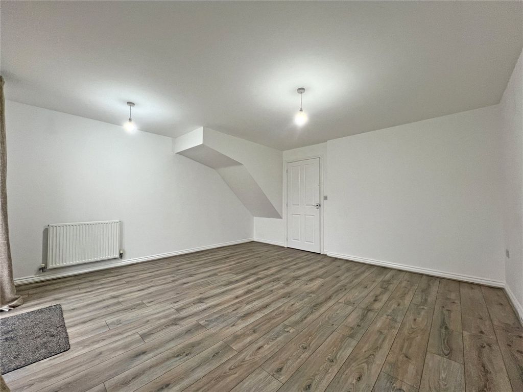 Property photo 3 of 10 Picture No. 09