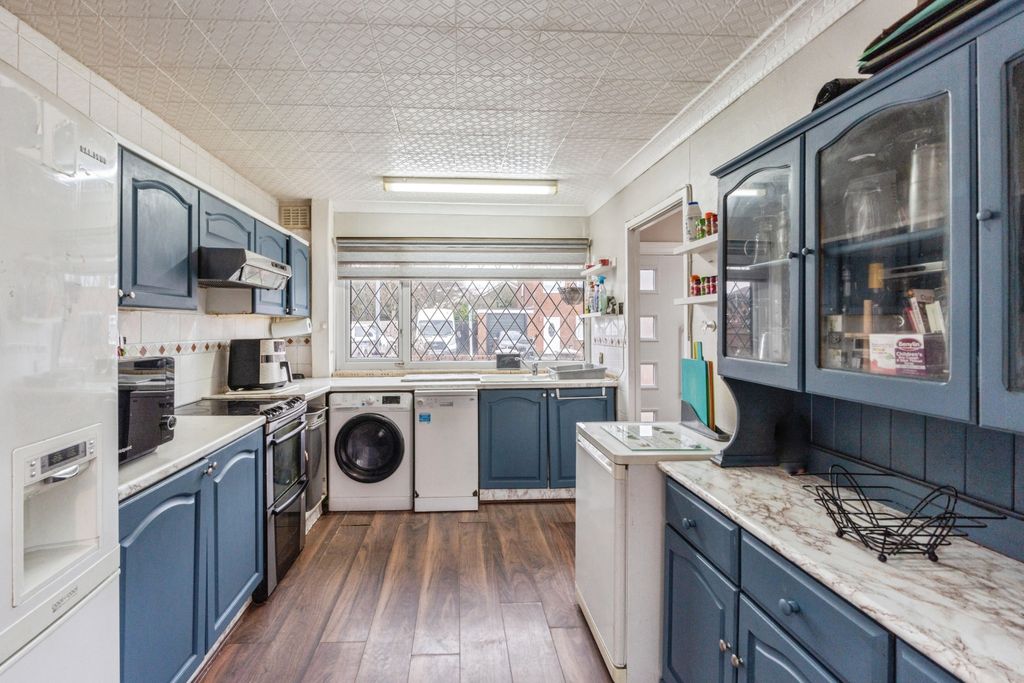 Property photo 3 of 19 Photo #3