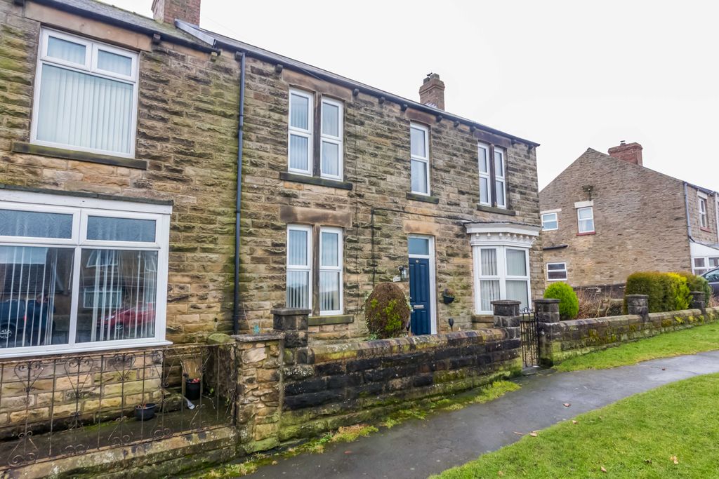 Property photo 1 of 30