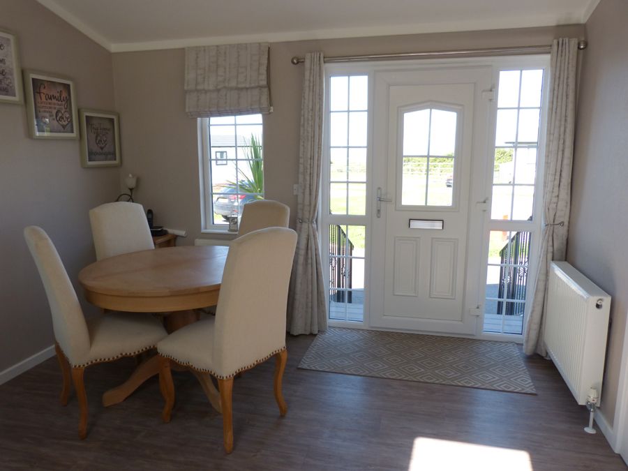 Property photo 2 of 23 Dining Room