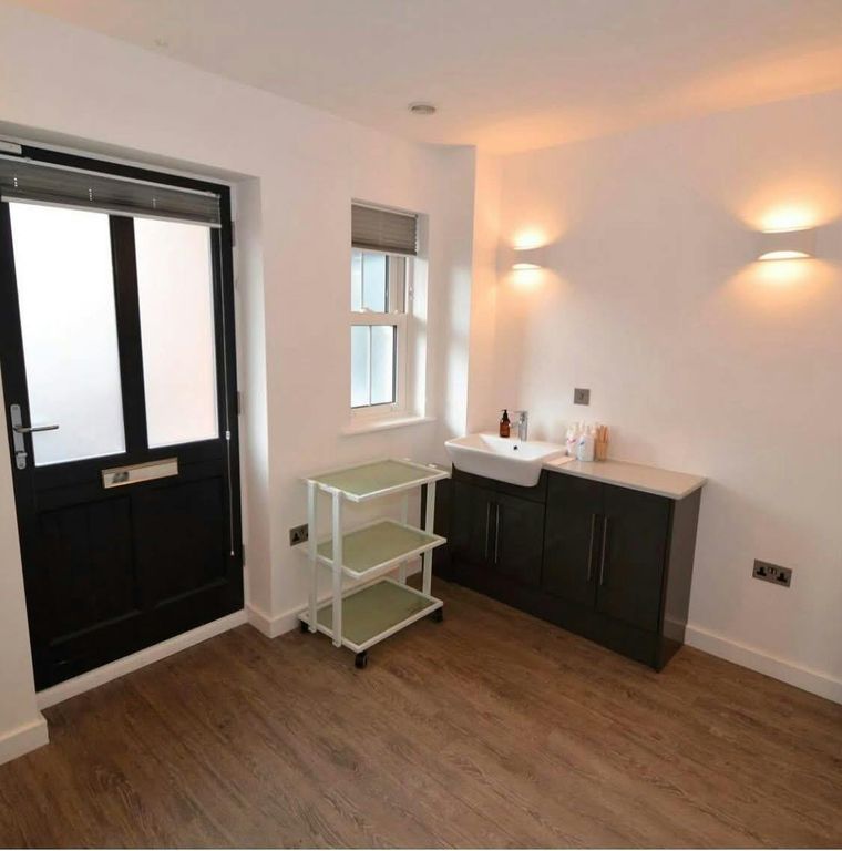 Property photo 3 of 7 Image010.Jpg