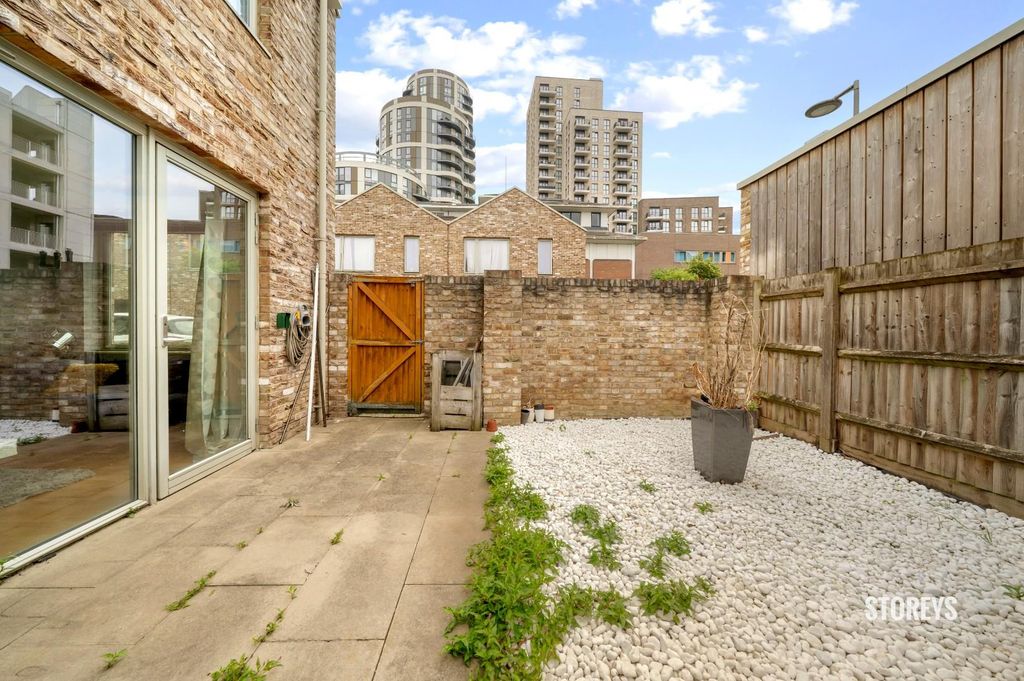 Property photo 3 of 25