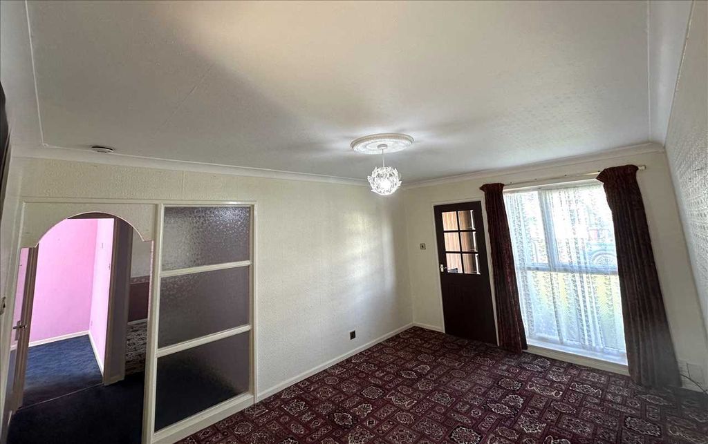 Additional image 4 of 2 bed flat for saleKensington Road, Scunthorpe DN15