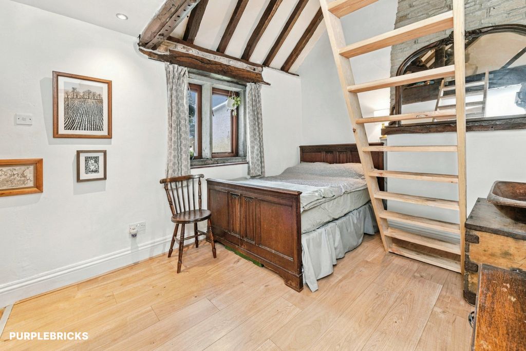 Property photo 3 of 24 Cottage Bedroom One