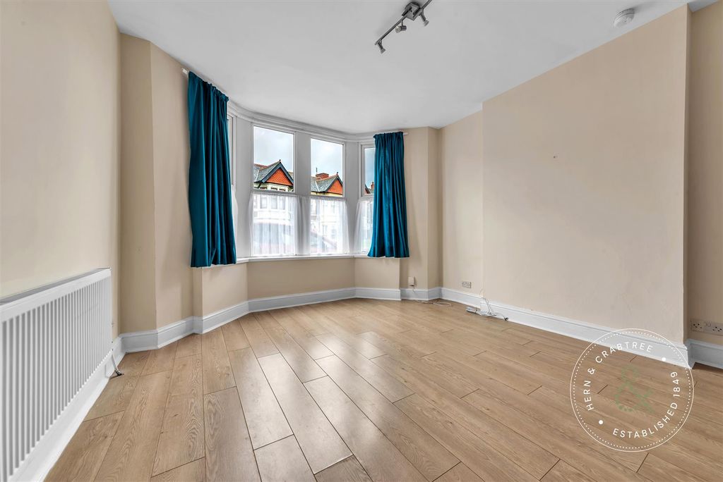 Property photo 3 of 29 Whitchurch-Road-11.Jpg
