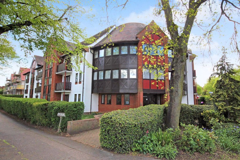 Property photo 1 of 12