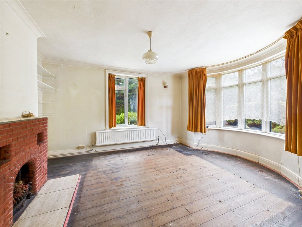 Property photo 2 of 16 Picture No. 14