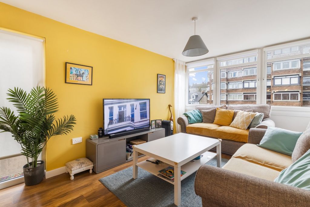 Property photo 2 of 22 Picture No. 50