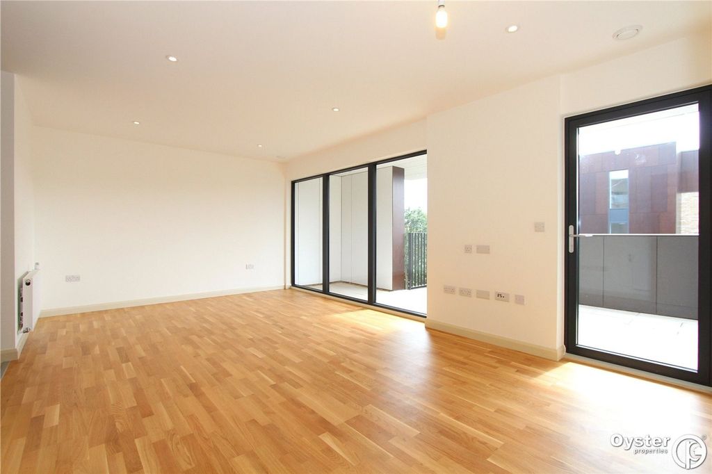 Property photo 3 of 11