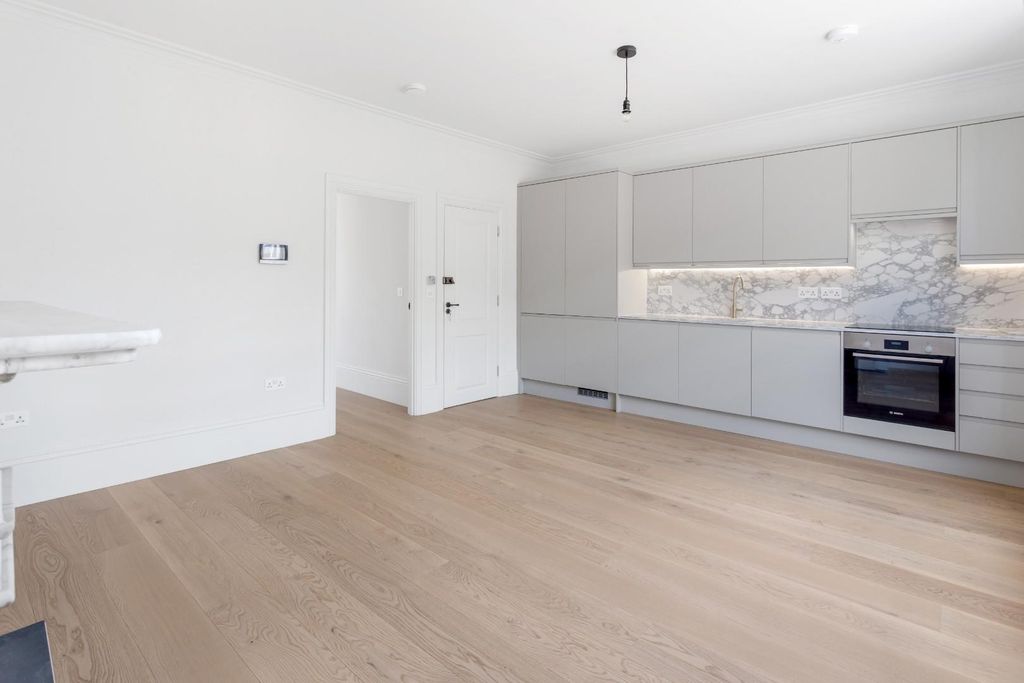 Property photo 3 of 12 Img_8093.Jpg